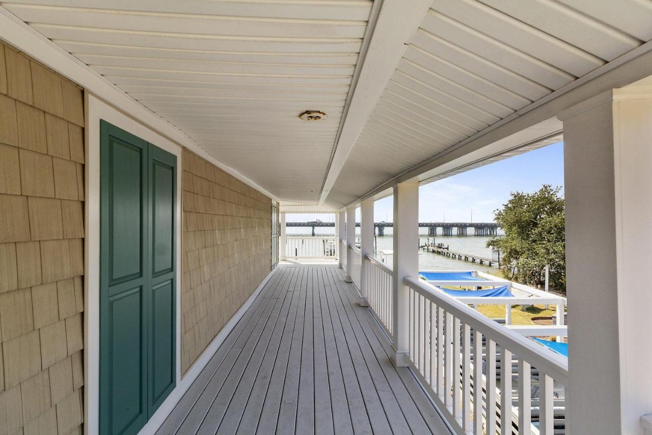 Water Front Delight On The Bay Home Norfolk Exterior photo