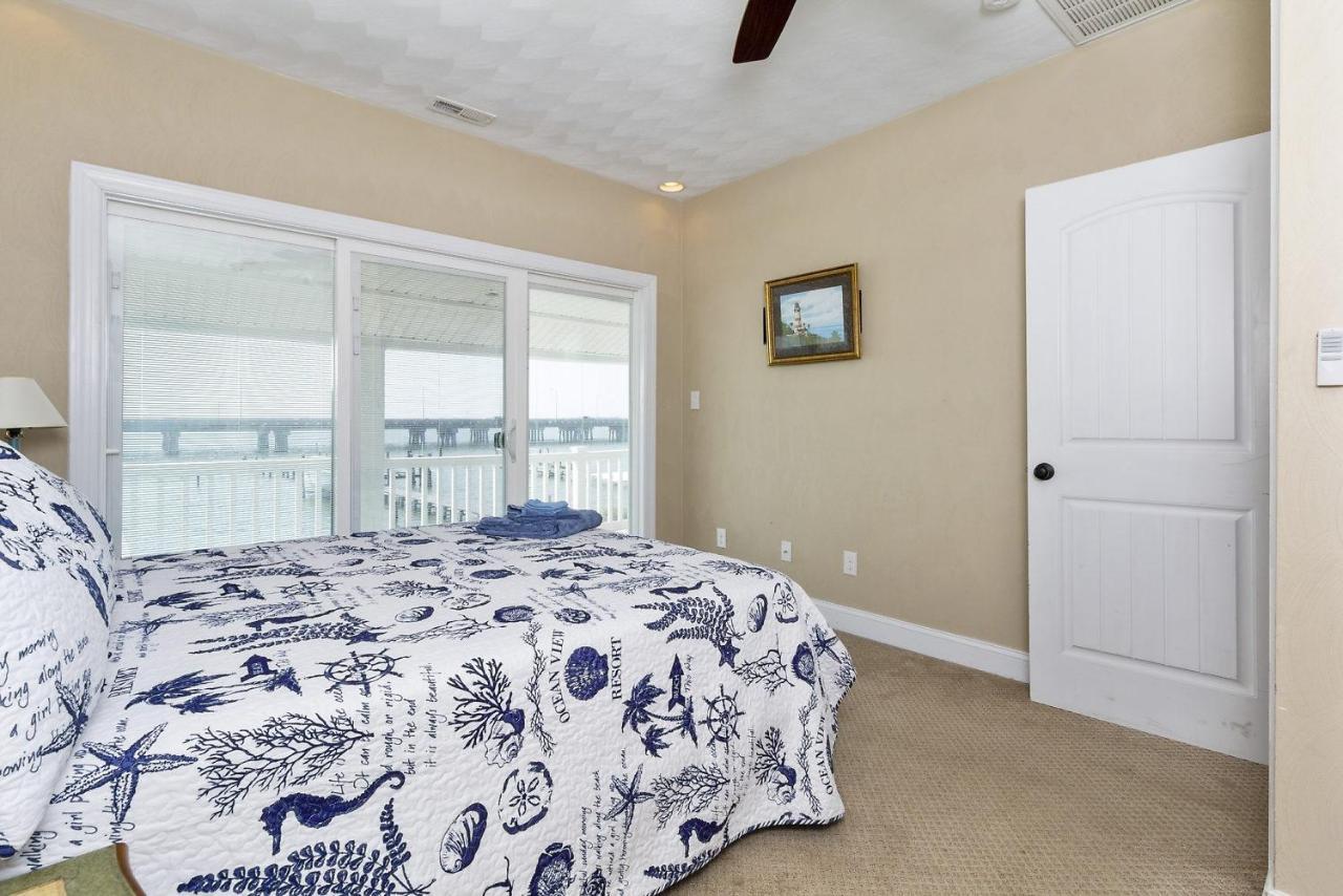 Water Front Delight On The Bay Home Norfolk Exterior photo